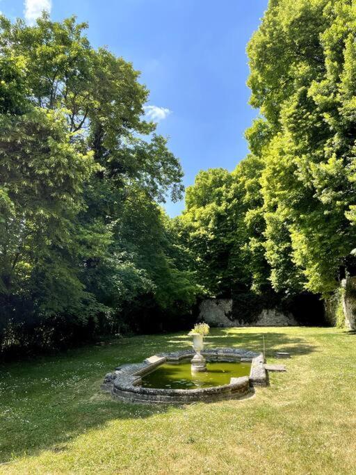 LimayRomantique Jacuzzi, Au Chateau A 30 Min De Parisアパートメント エクステリア 写真